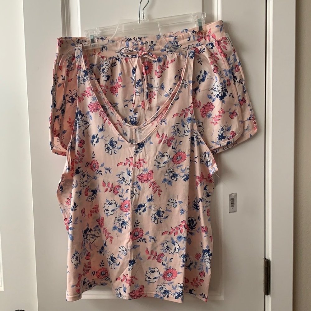 GAP FACTORY Double V-Neck Tank Top & Shorts Set Tossed Petal Sz L